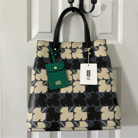 Orla Kiely Handbags - NWT Orla Kiely Sycamore leaf printed willow tote